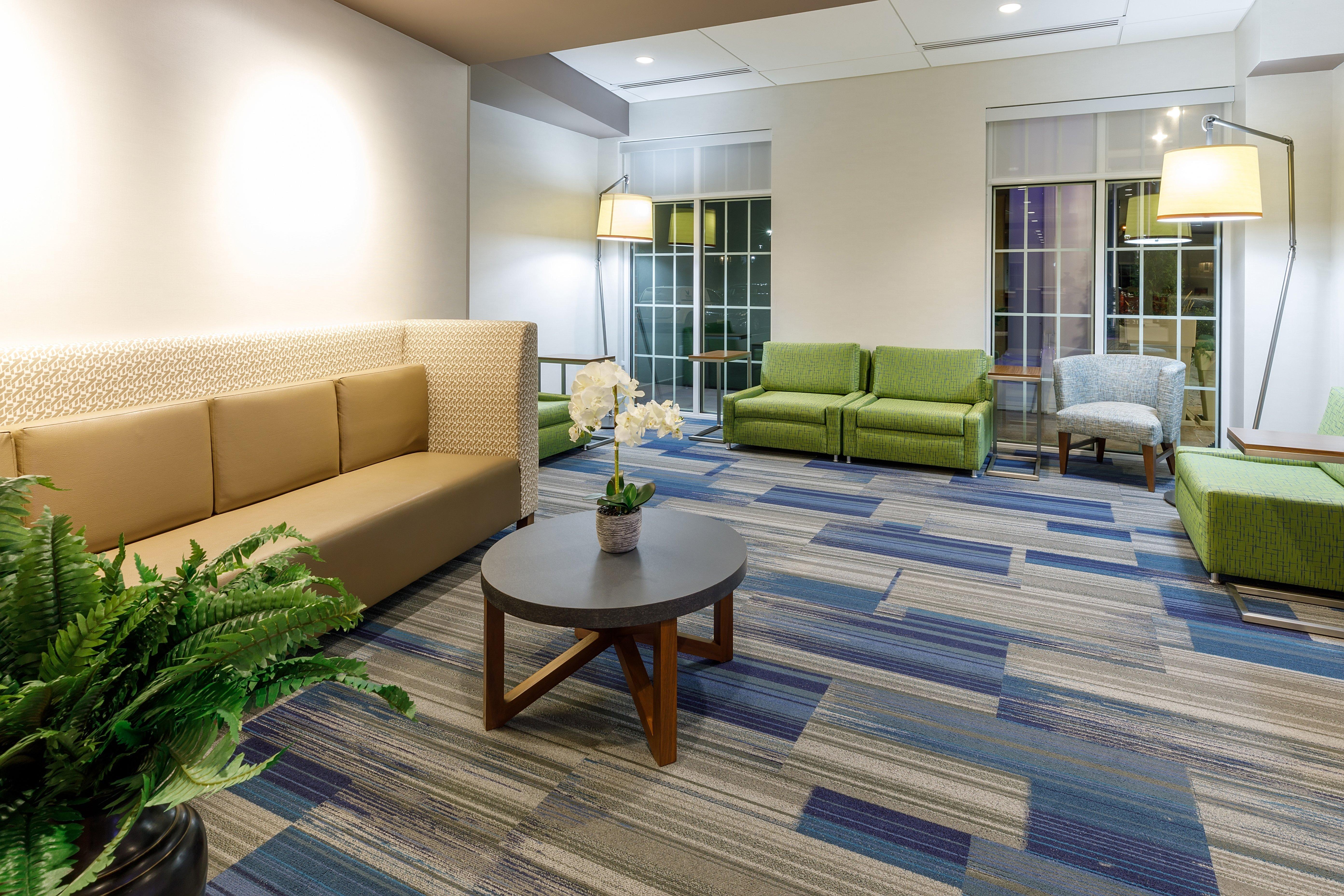 Holiday Inn Express & Suites - Sturbridge By Ihg Zewnętrze zdjęcie