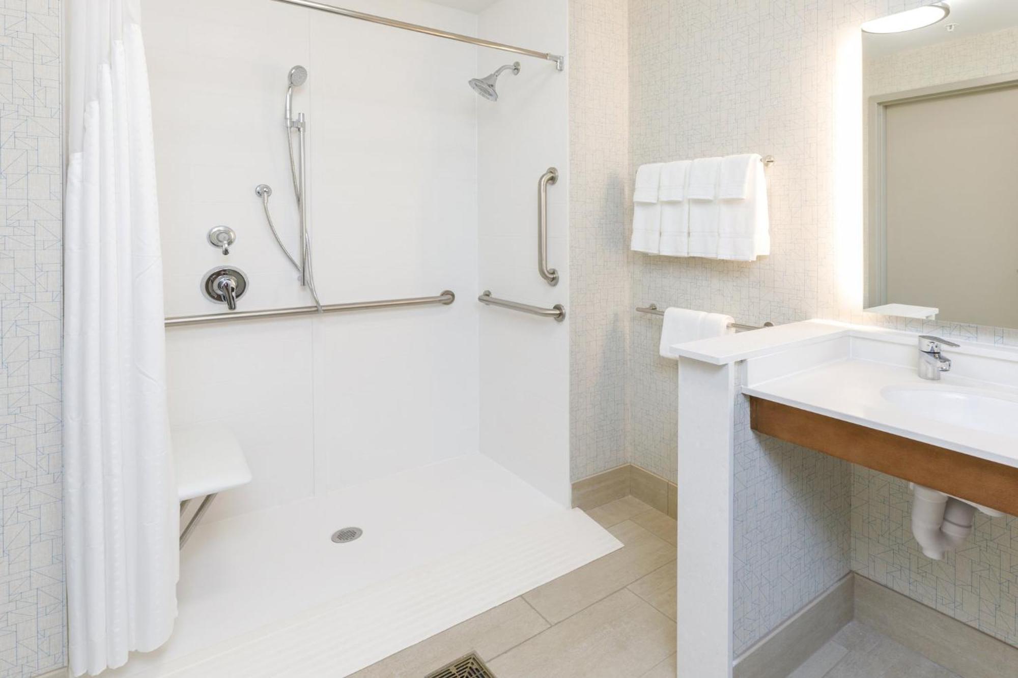 Holiday Inn Express & Suites - Sturbridge By Ihg Zewnętrze zdjęcie