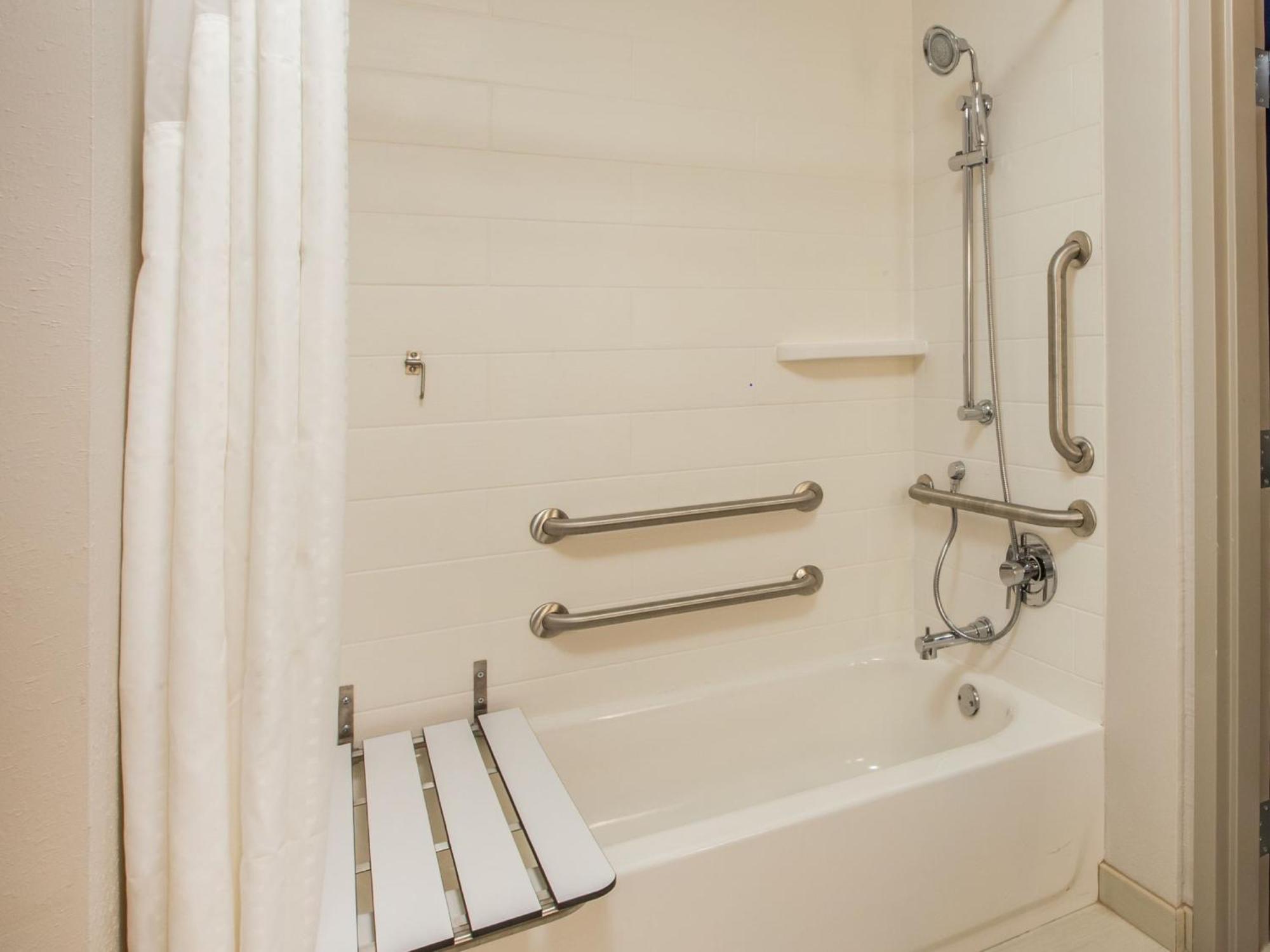Holiday Inn Express & Suites - Sturbridge By Ihg Zewnętrze zdjęcie